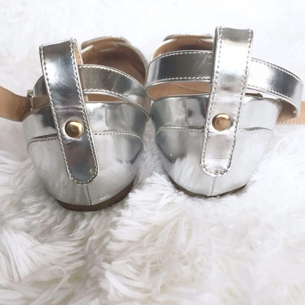 Shoes - Picture 4 of 5
